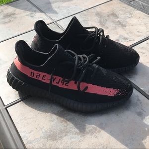 Yeezy Boost 350 V2 Core Black/Red